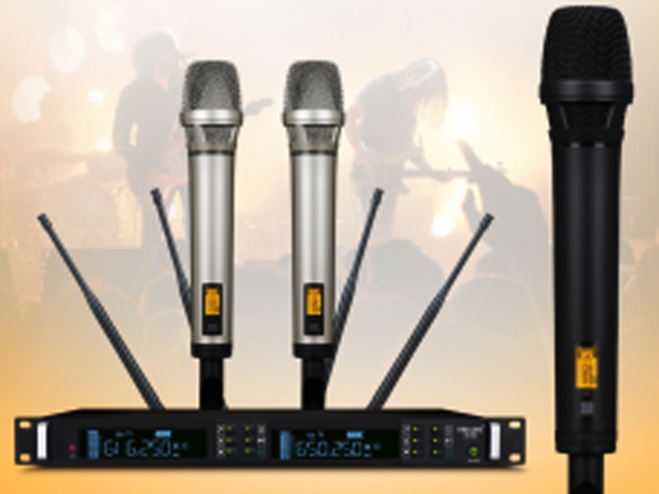 一拖一真分级无线手持话筒，支持一键搜频，锁频功能